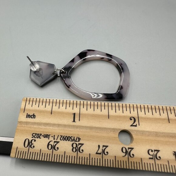 3/$30 Gray Black Acrylic Geometric Dangle Earrings Irregular Open Hoop1.75" - Picture 6 of 8